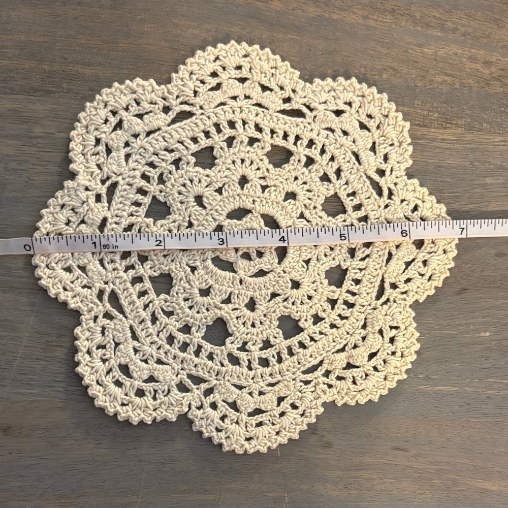 VTG Off-White Hand Crochet Doilies set of 2 - Picture 5 of 7